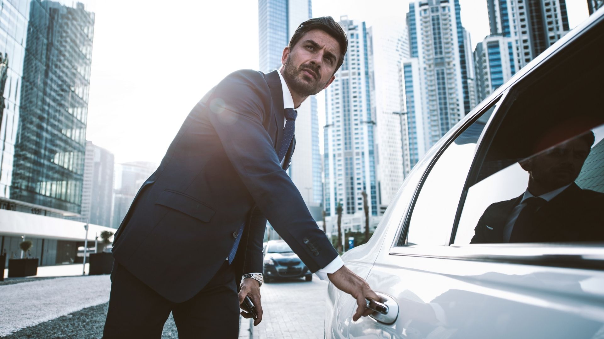 Five compelling reasons to hire a limousine